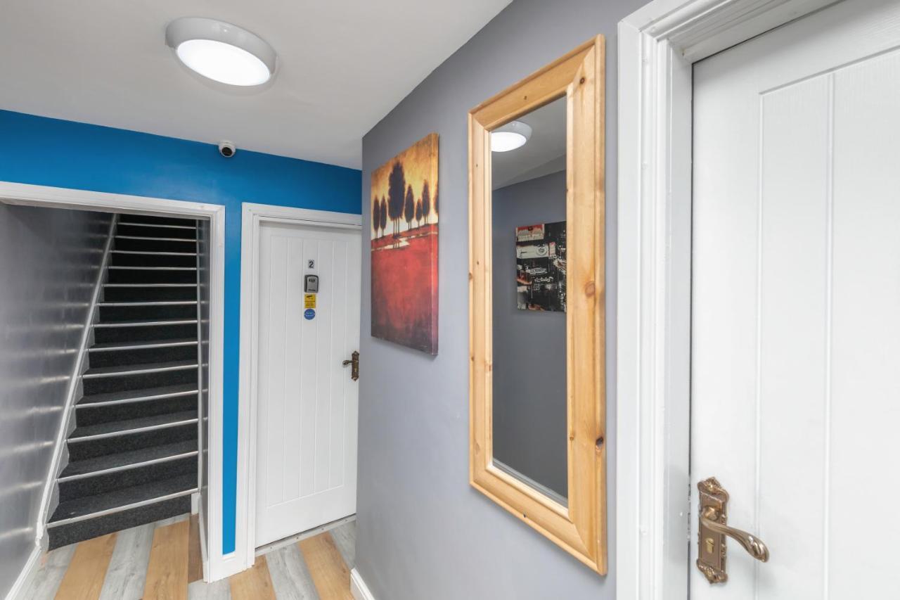 Stockton Town Centre Studio Apartments Free Parking And Wi-Fi Exterior photo