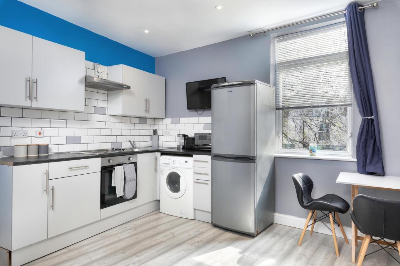 Stockton Town Centre Studio Apartments Free Parking And Wi-Fi Exterior photo