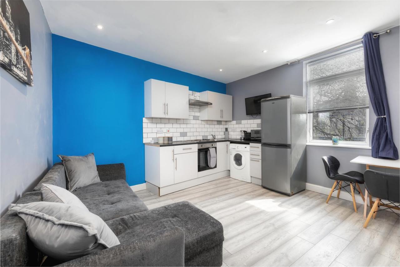 Stockton Town Centre Studio Apartments Free Parking And Wi-Fi Exterior photo