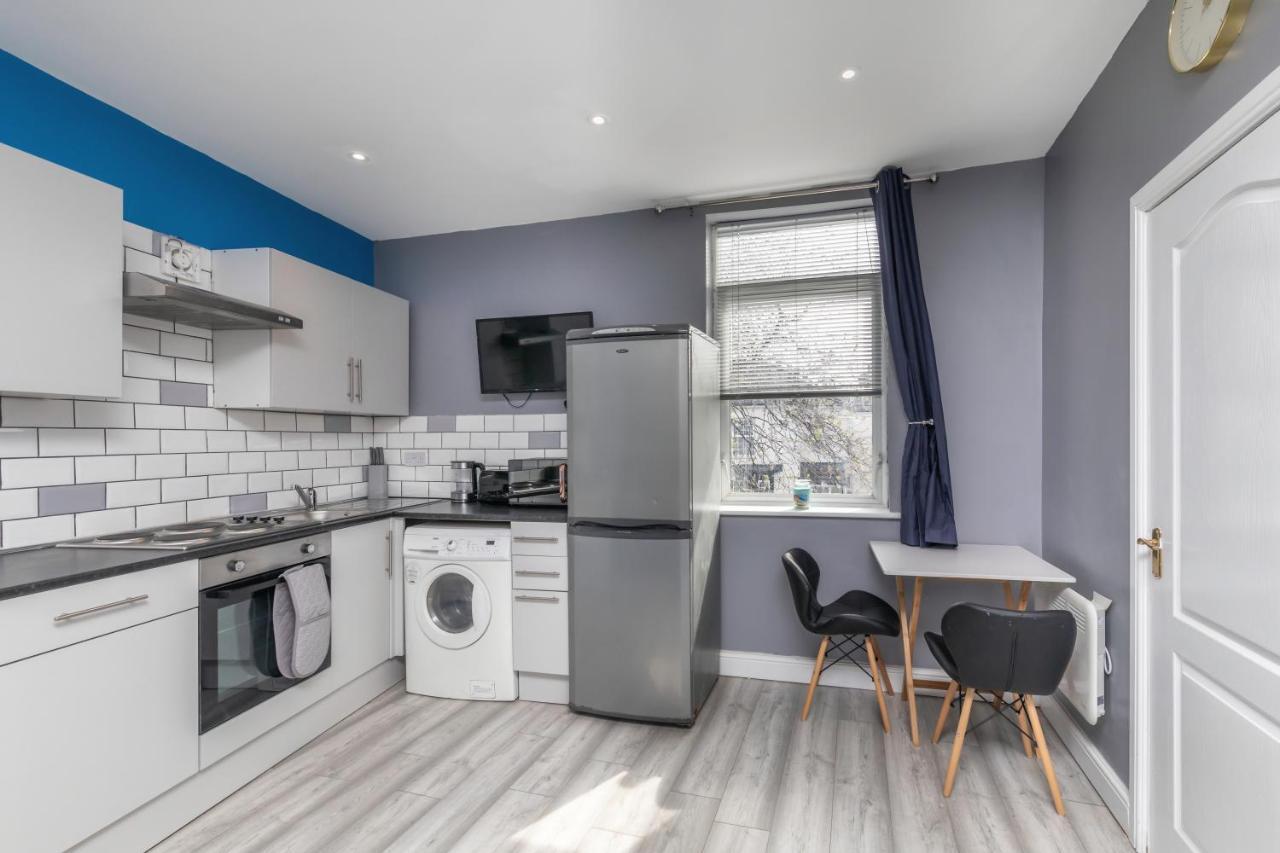 Stockton Town Centre Studio Apartments Free Parking And Wi-Fi Exterior photo