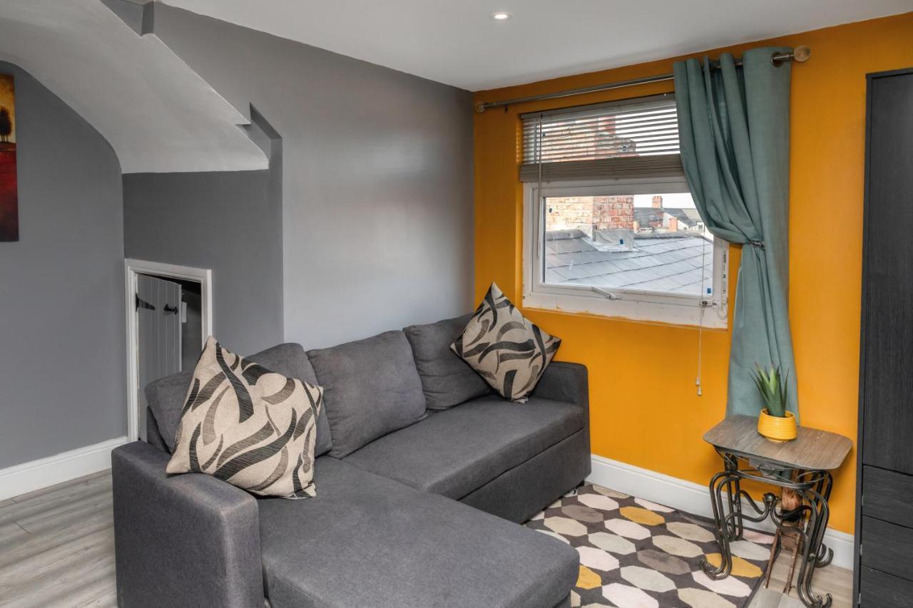Stockton Town Centre Studio Apartments Free Parking And Wi-Fi Exterior photo