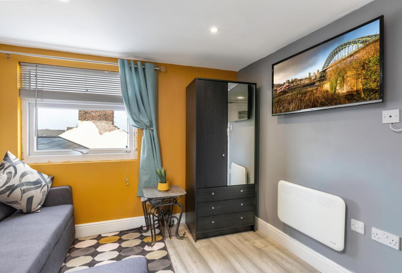 Stockton Town Centre Studio Apartments Free Parking And Wi-Fi Exterior photo