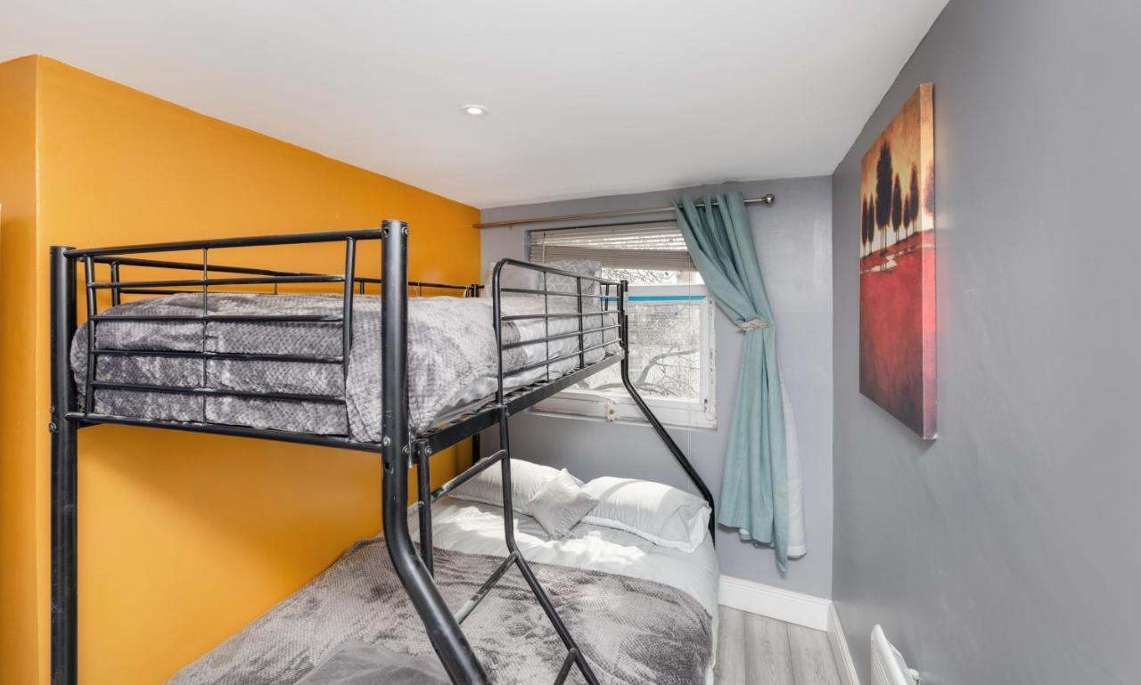 Stockton Town Centre Studio Apartments Free Parking And Wi-Fi Exterior photo